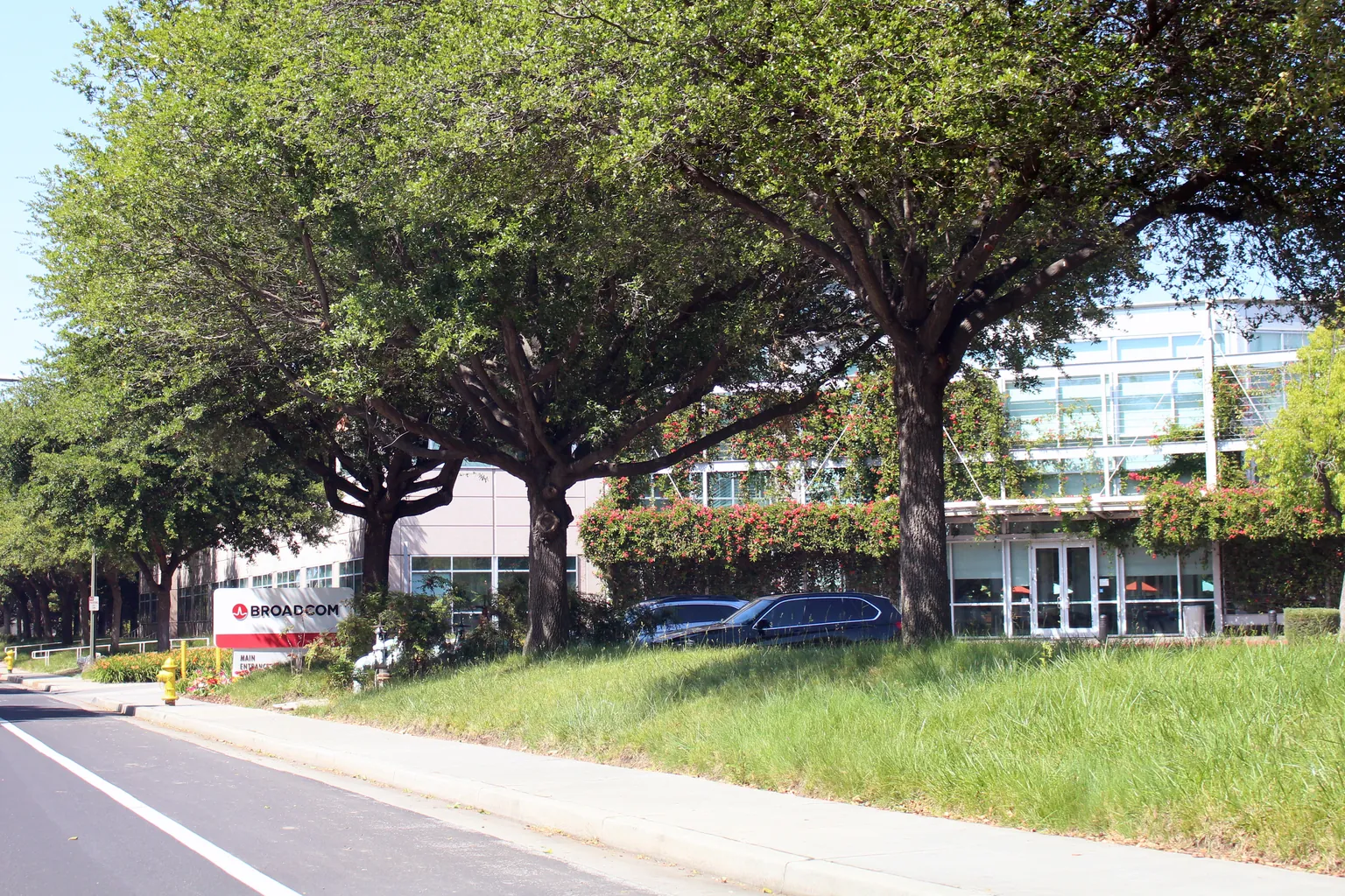 Broadcom's $230bn 2028 Guidance Is a Capacity Claim