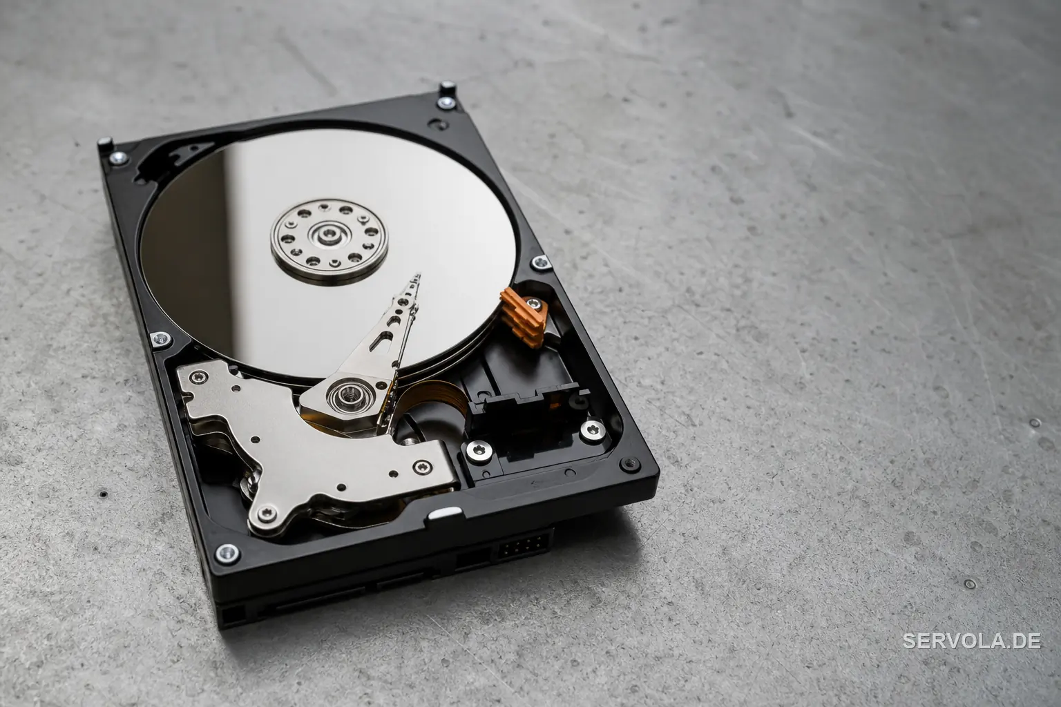 Kimi K3 er åben og vejer 1,56 terabyte