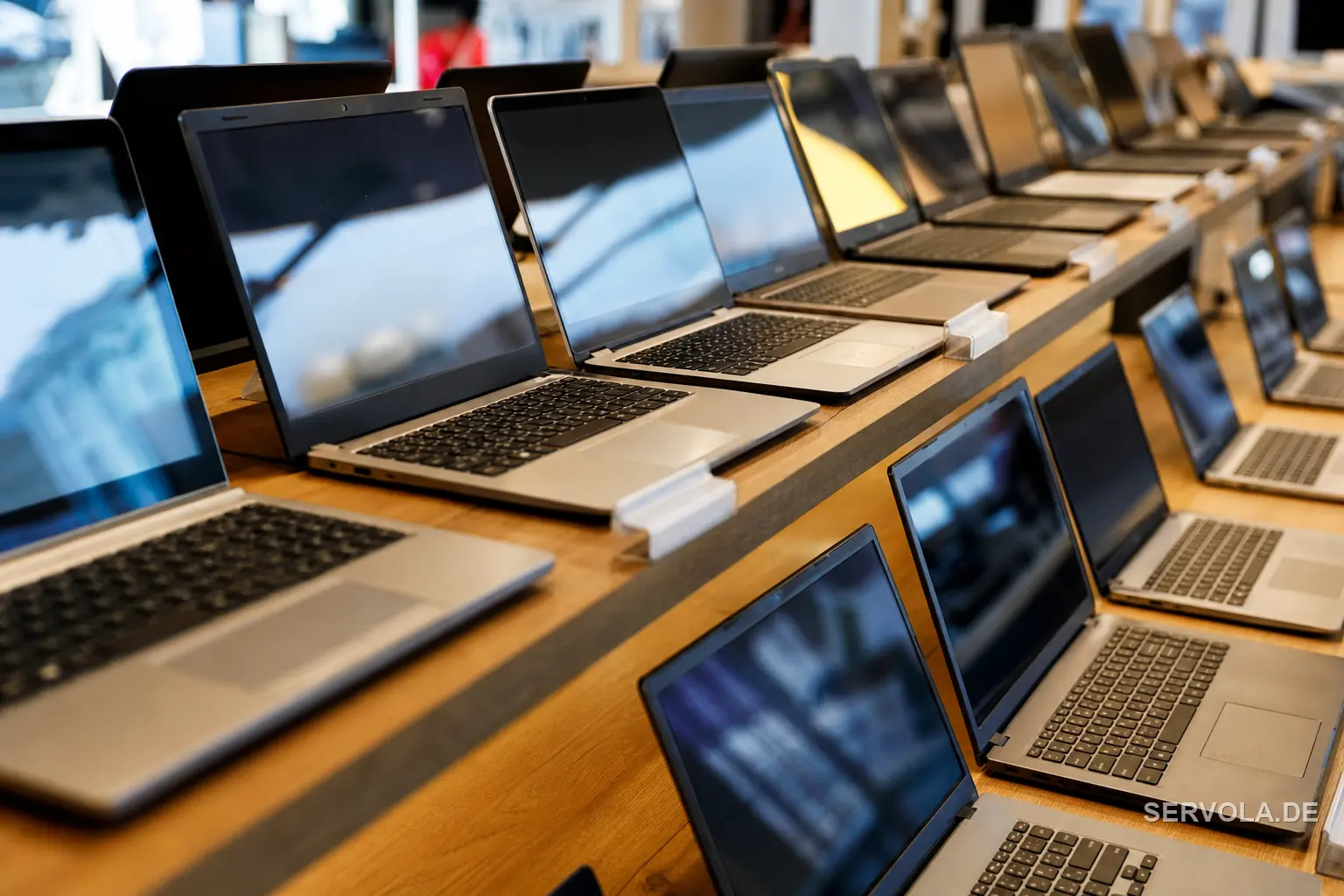 Washington estudia aranceles a portátiles, no solo a chips